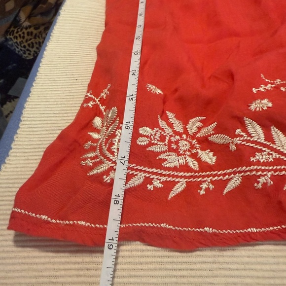 White and Orange Embellished Sleeveless Tank Top - Picture 3 of 7